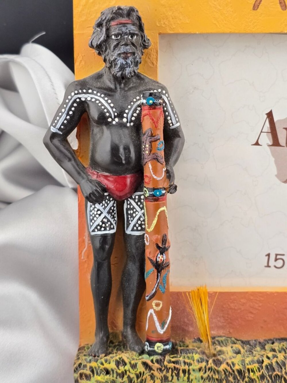 Australia Resin 6"x 4" Photo Frame Aboriginal Figurine Souvenir Vacation Travel - Picture 2 of 11